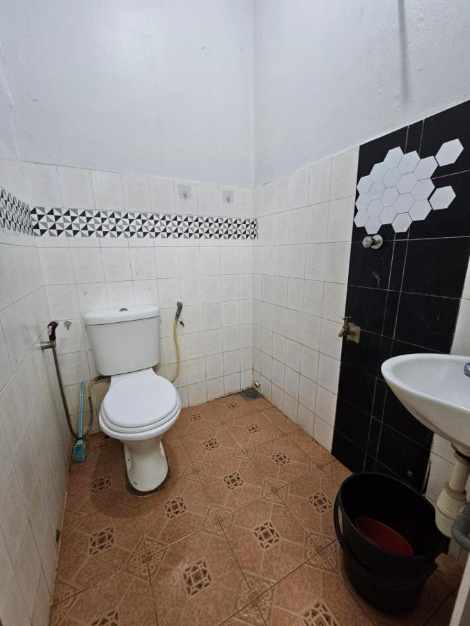 Ruhani Homestay 3 Kb - 4 Bedroom Fully Airconditioned With Wifi & Netflix Kota Bharu Esterno foto