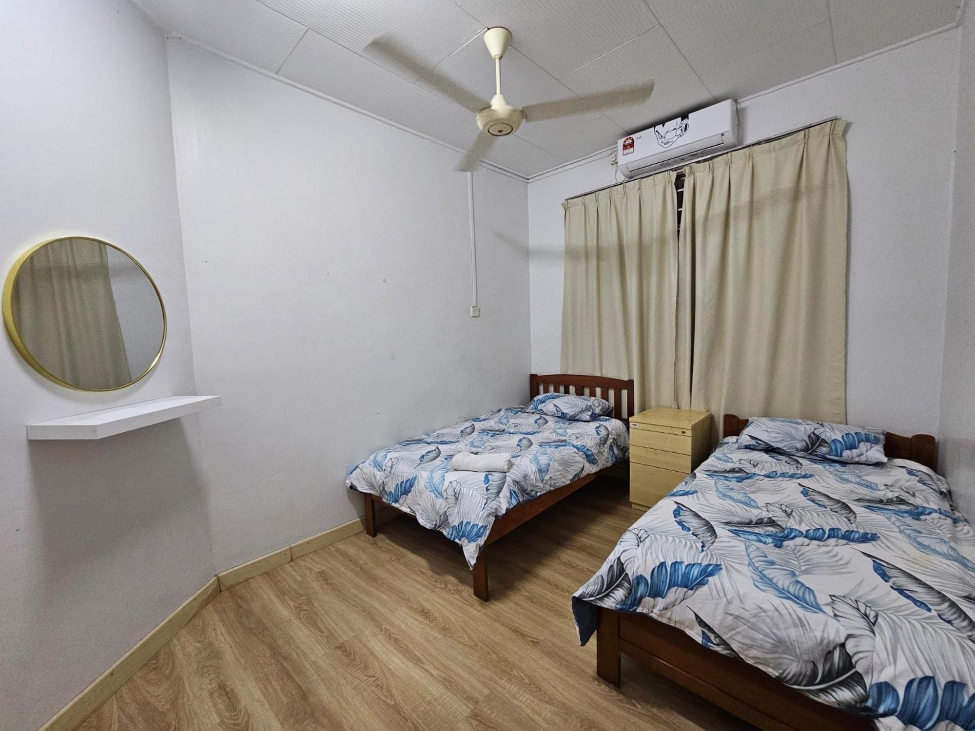 Ruhani Homestay 3 Kb - 4 Bedroom Fully Airconditioned With Wifi & Netflix Kota Bharu Esterno foto