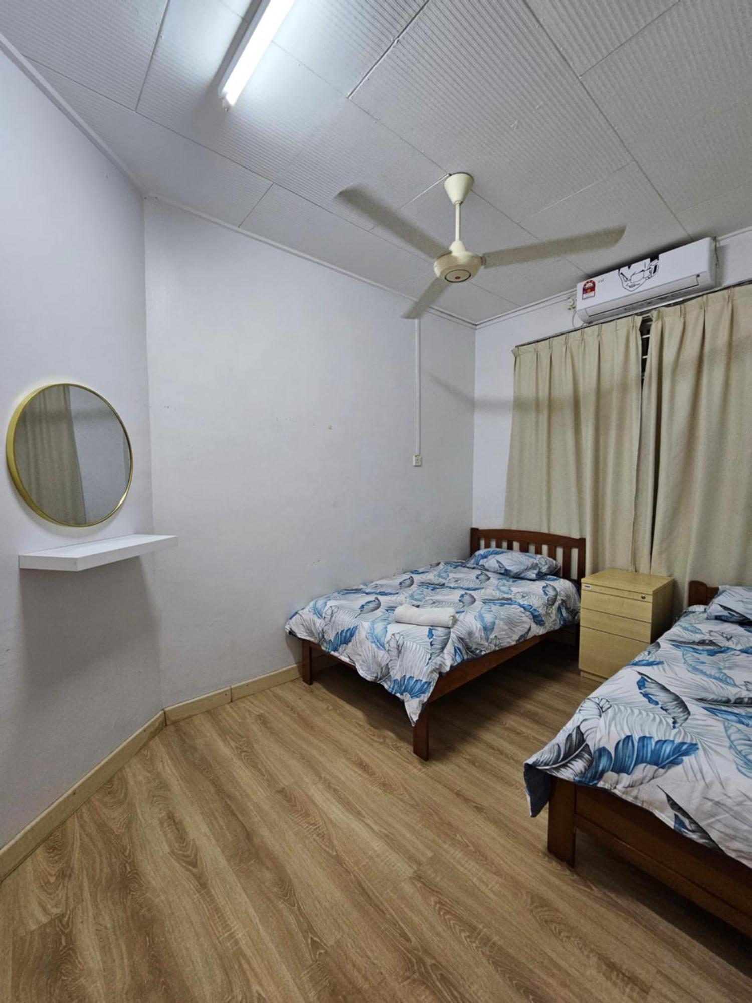Ruhani Homestay 3 Kb - 4 Bedroom Fully Airconditioned With Wifi & Netflix Kota Bharu Esterno foto