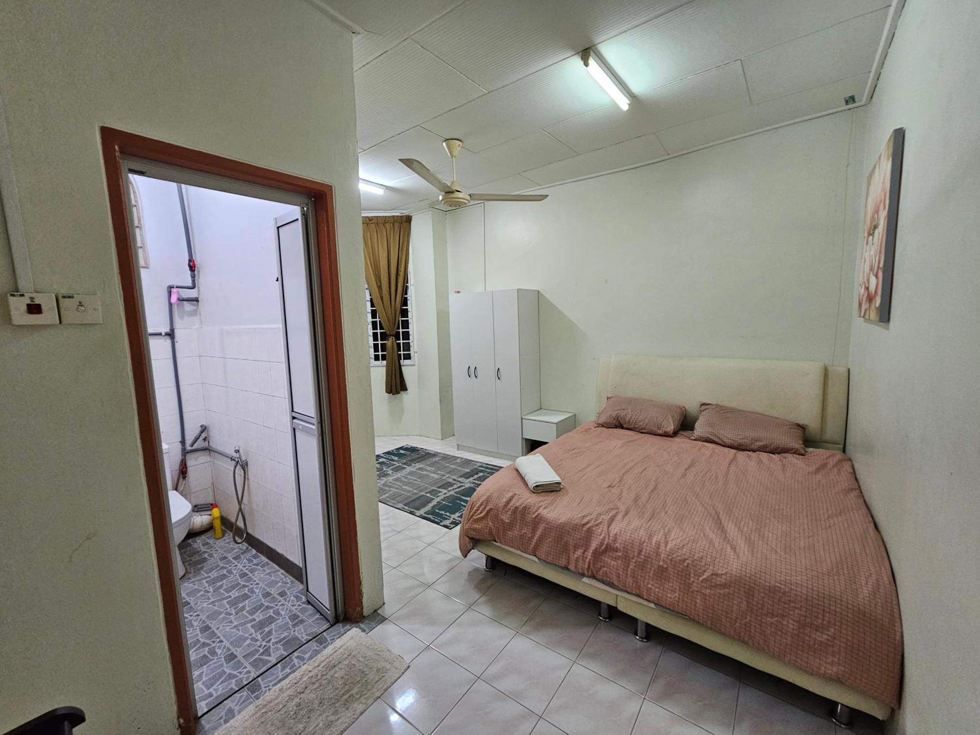 Ruhani Homestay 3 Kb - 4 Bedroom Fully Airconditioned With Wifi & Netflix Kota Bharu Esterno foto