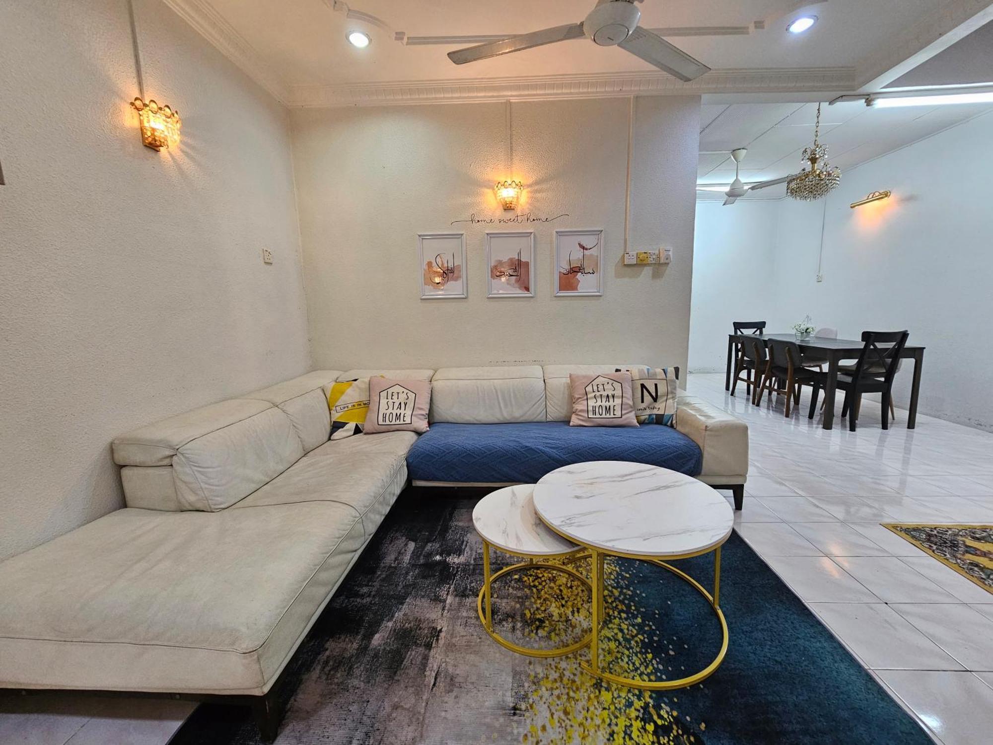 Ruhani Homestay 3 Kb - 4 Bedroom Fully Airconditioned With Wifi & Netflix Kota Bharu Esterno foto
