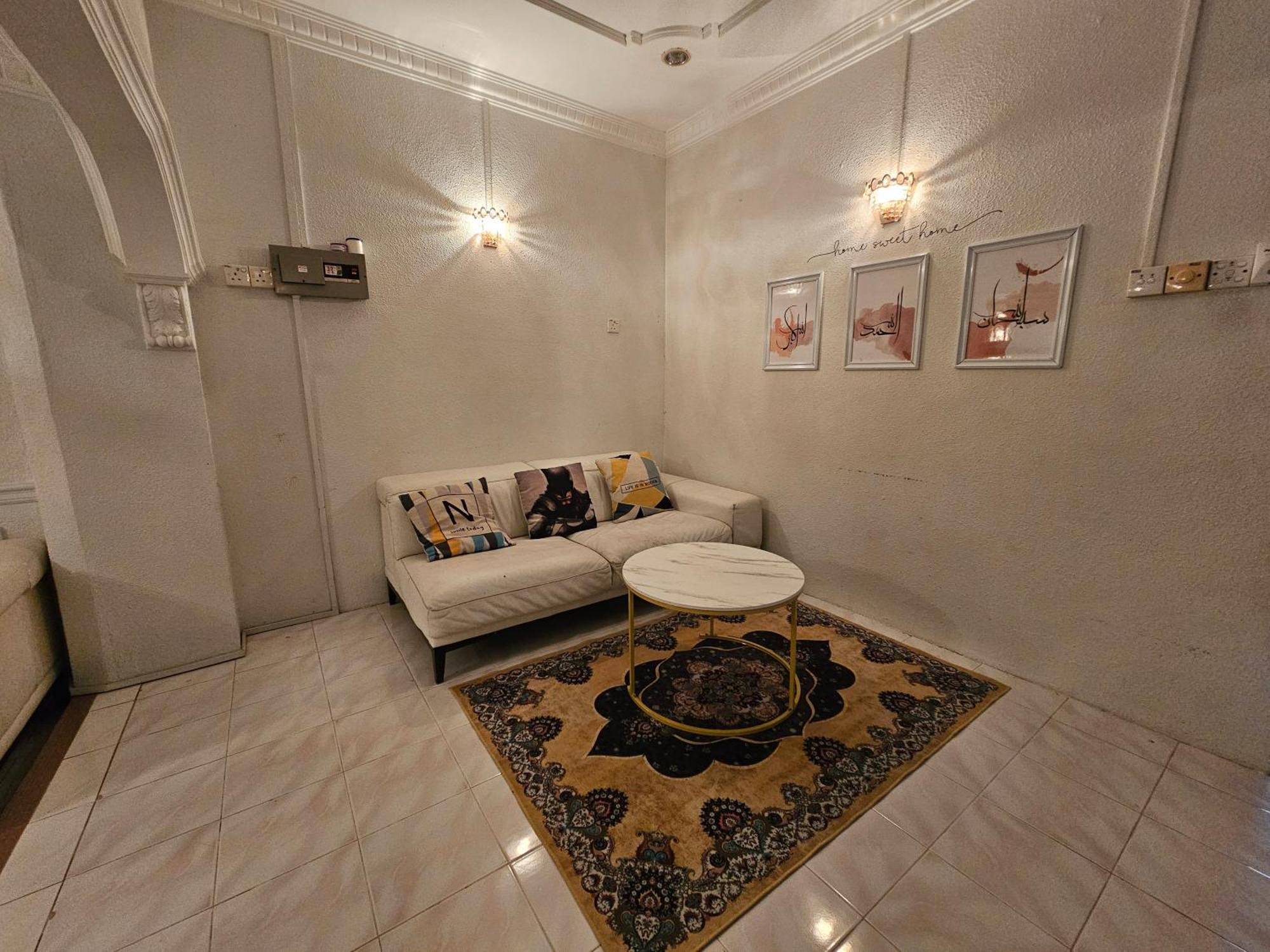Ruhani Homestay 3 Kb - 4 Bedroom Fully Airconditioned With Wifi & Netflix Kota Bharu Esterno foto